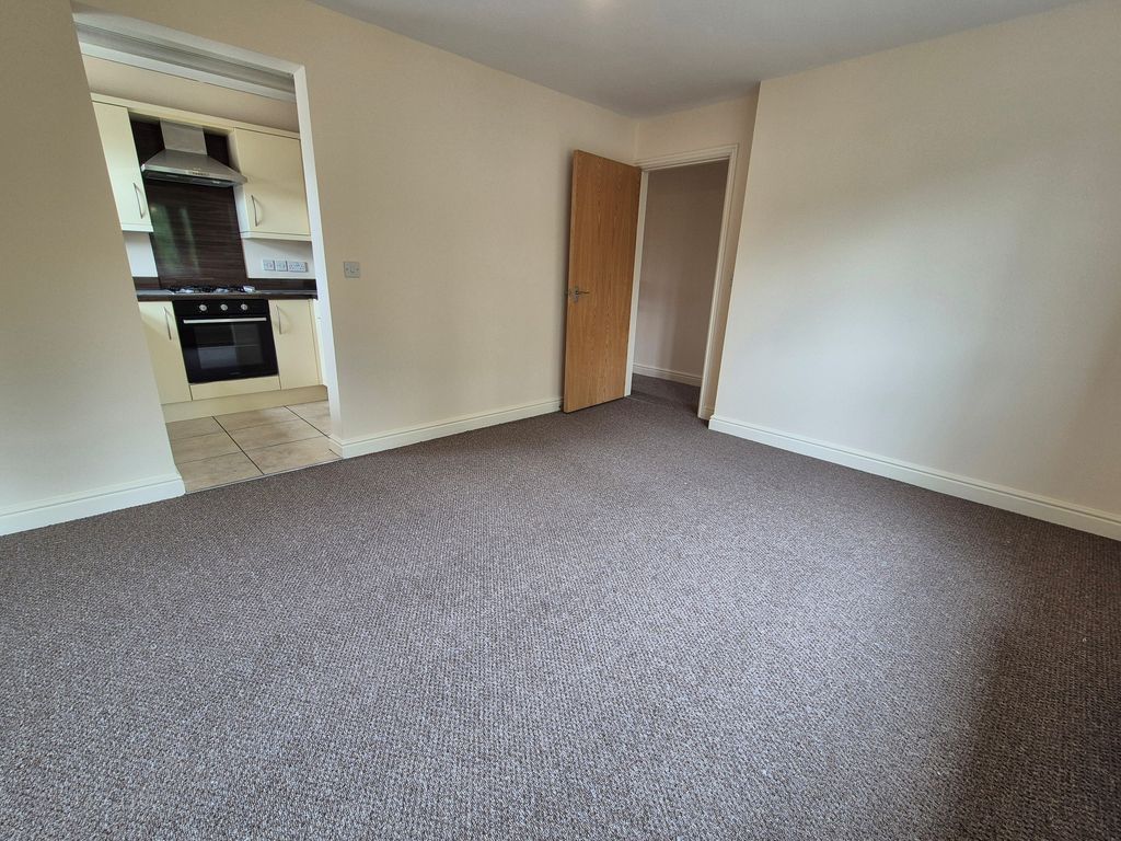 Property photo 3 of 8 Bedroom