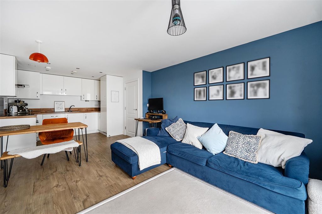 Property photo 2 of 24 Open Plan