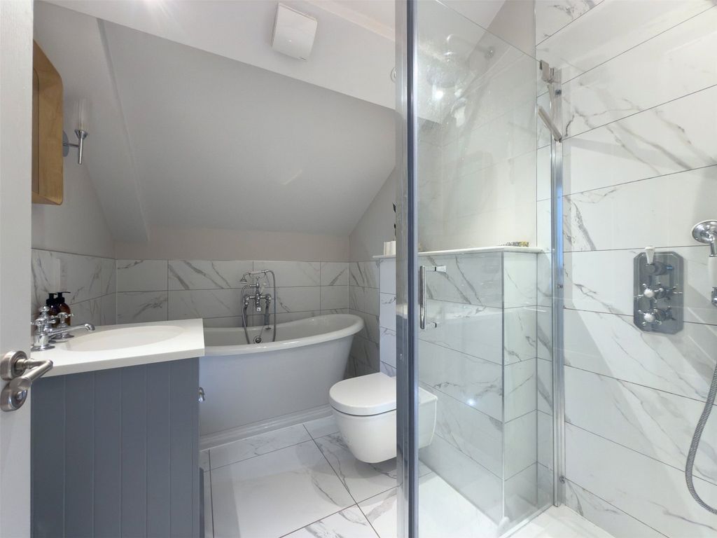 Property photo 2 of 13 Picture No. 01