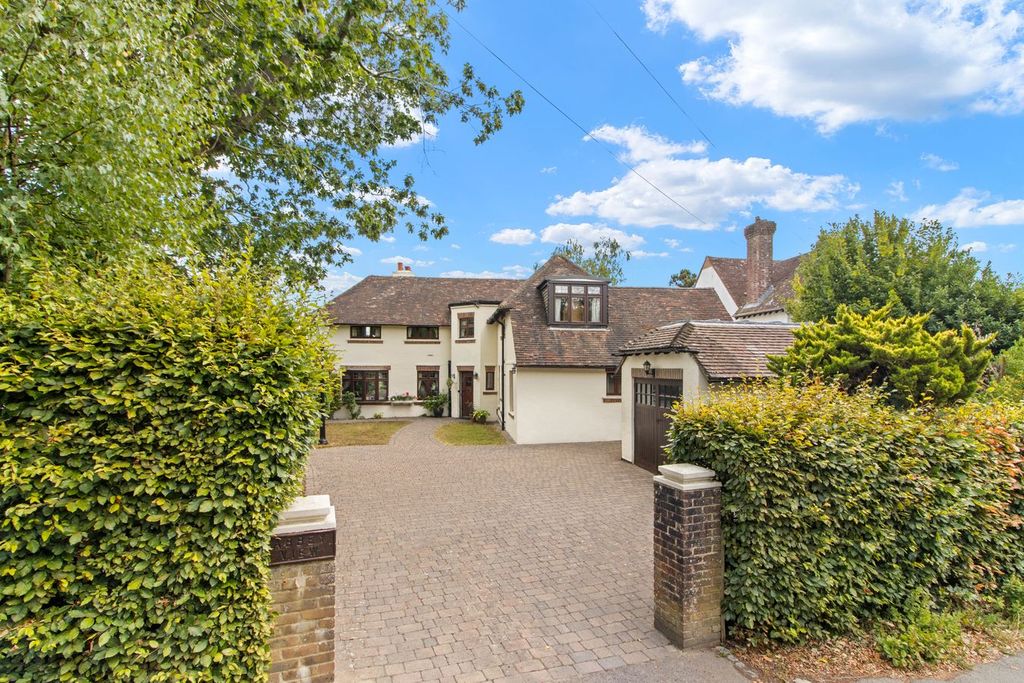 4 bed detached house for saleCaldbec Hill, Battle TN33