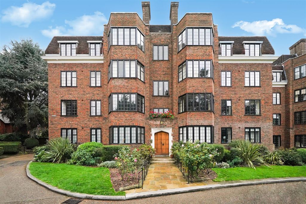 Property photo 1 of 18 Bede House