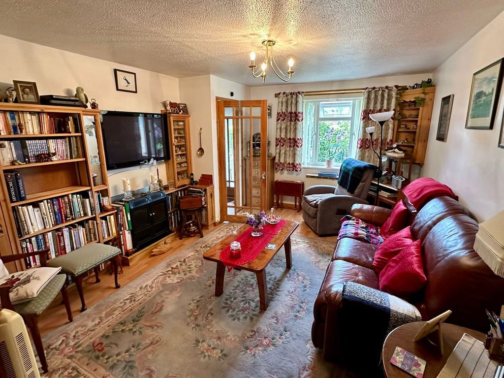 Property photo 2 of 16