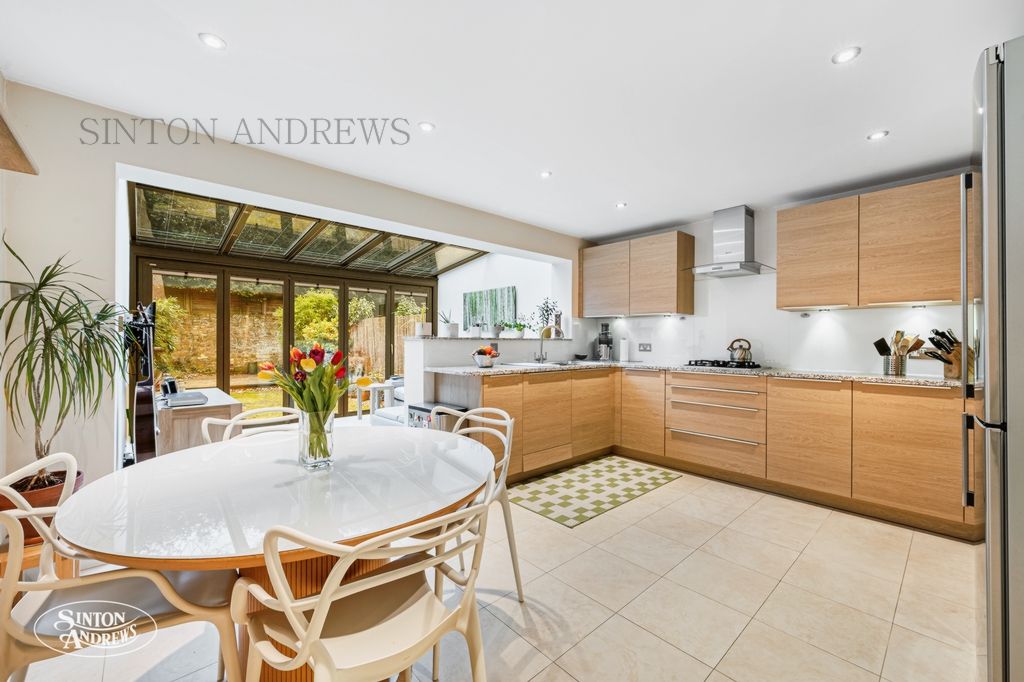 Property photo 3 of 13 Photo 3