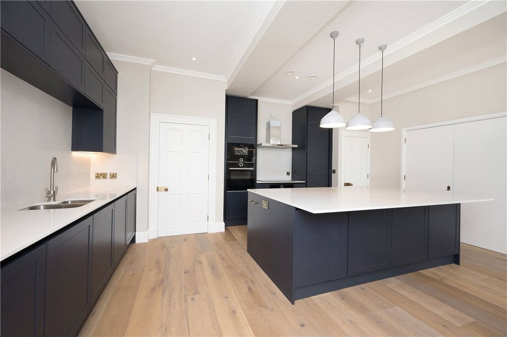 Property photo 1 of 24 Picture 1