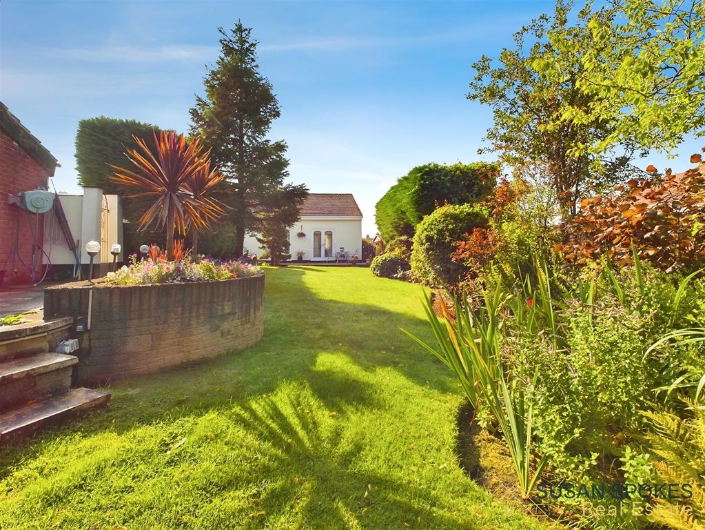 Property photo 2 of 38 E9323F0F-Garden 201.Jpg