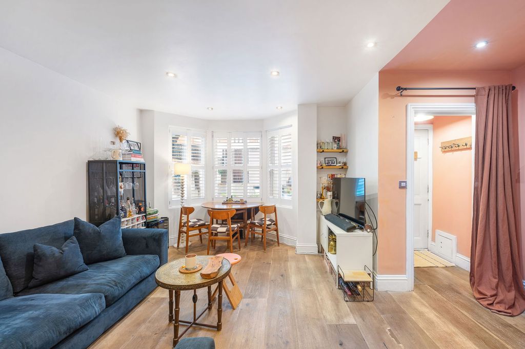 Property photo 3 of 22