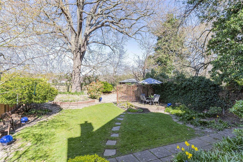 Property photo 2 of 44 Picture No. 17