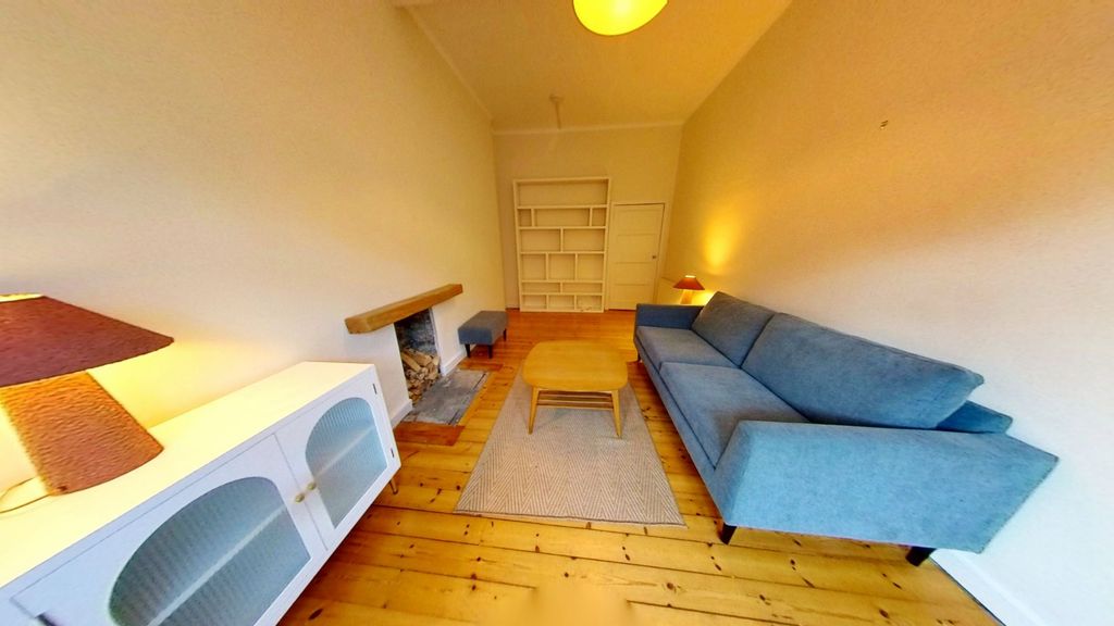 Property photo 3 of 12 Picture 3