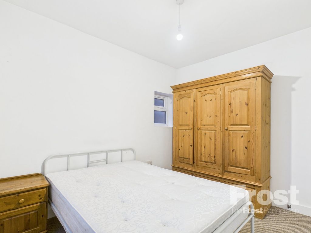 Property photo 1 of 5 Room