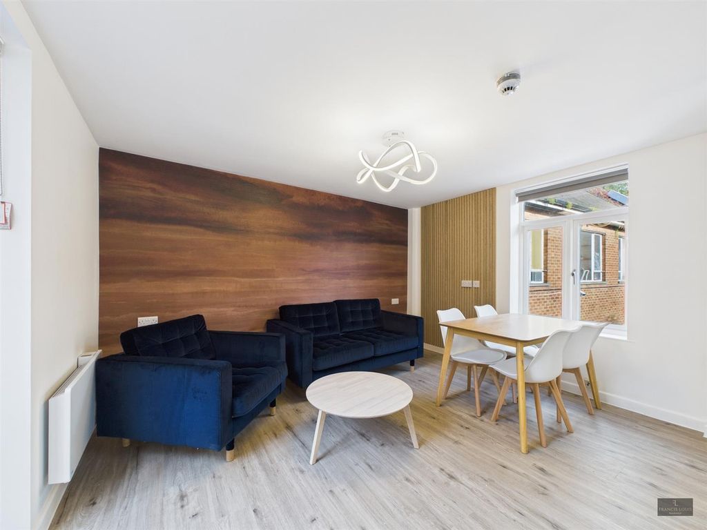 Property photo 1 of 7 Cam02887G0-Pr0532-Still004.Jpg