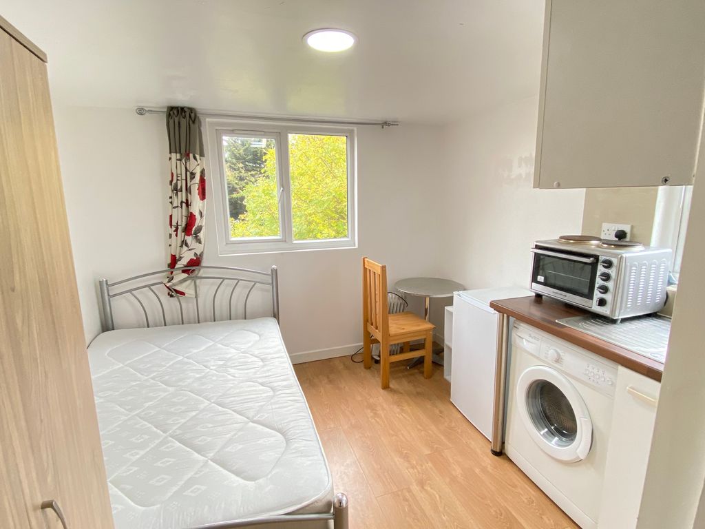 Property photo 1 of 4