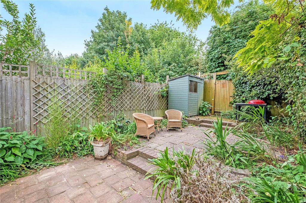 Property photo 3 of 16 Garden