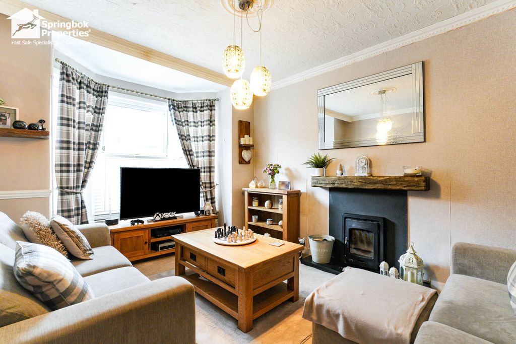 Property photo 2 of 18 1