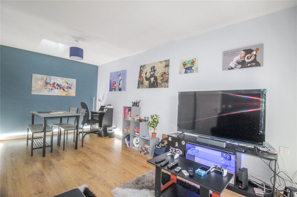 Property photo 2 of 12 Picture No. 09