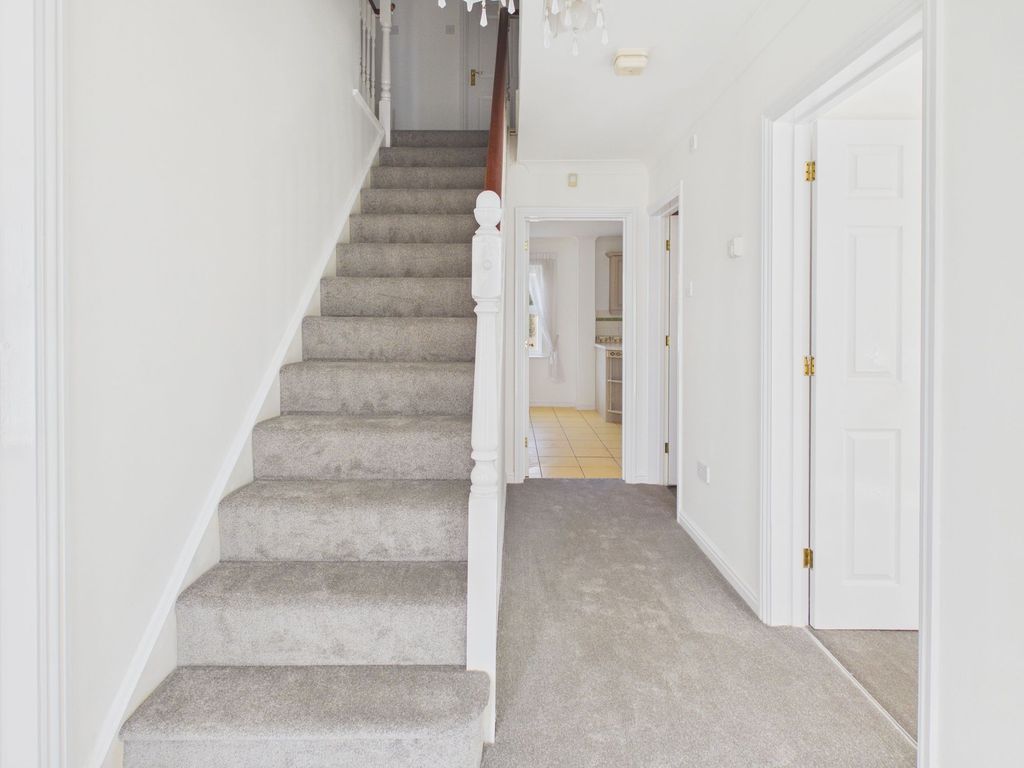 Property photo 2 of 39 Hallway