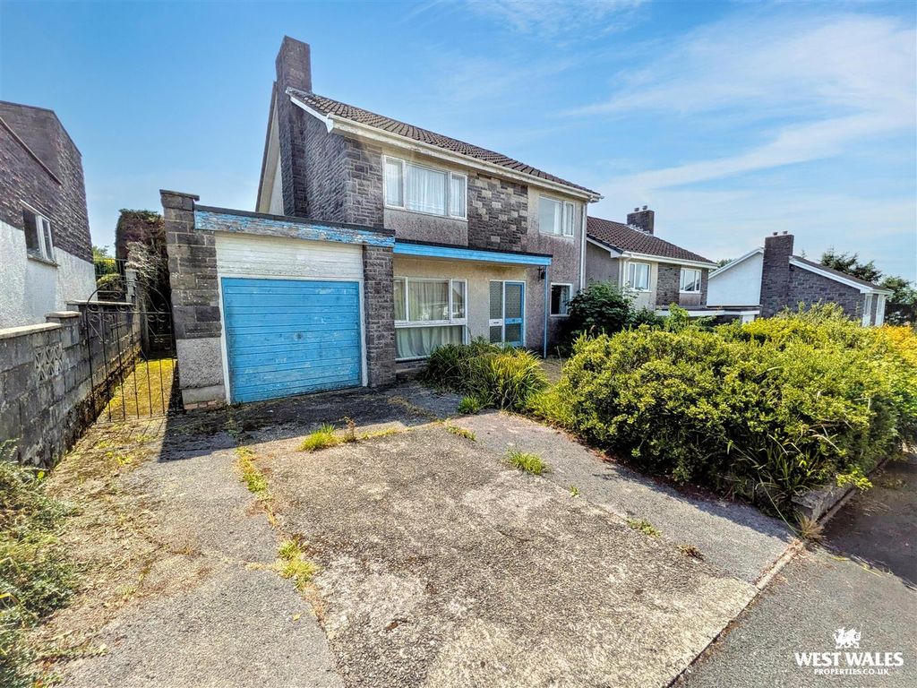 Property photo 1 of 23 10624.Jpg