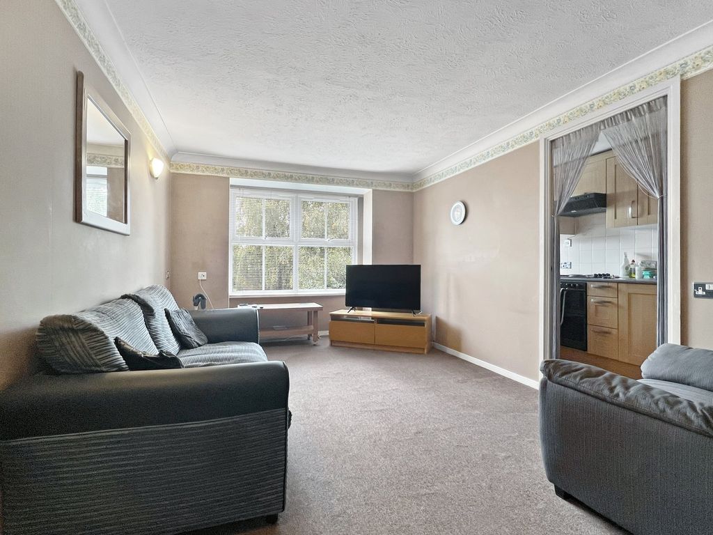 Property photo 2 of 9