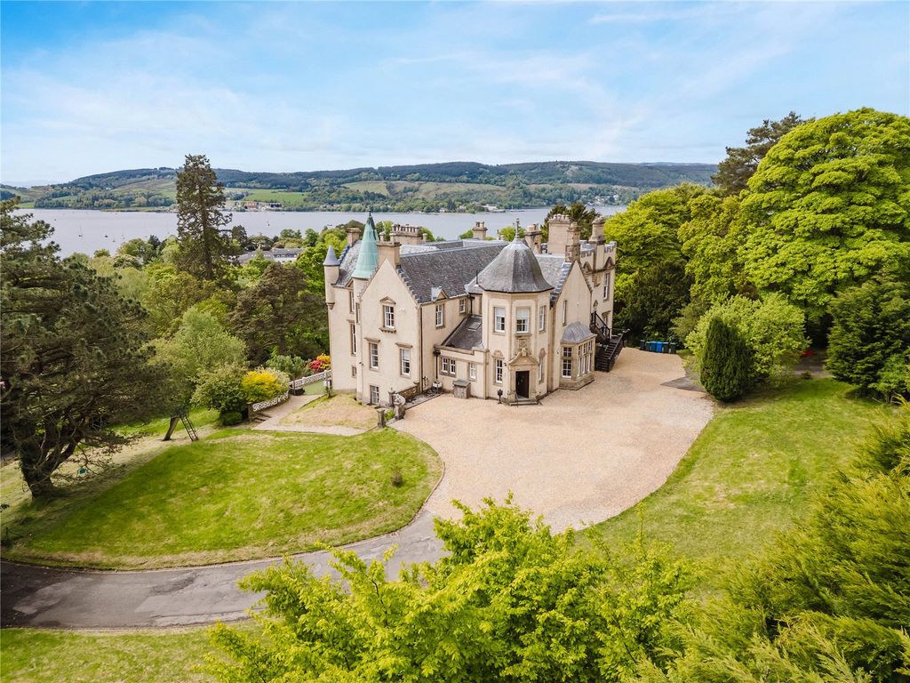 Property photo 1 of 42 Invergare House