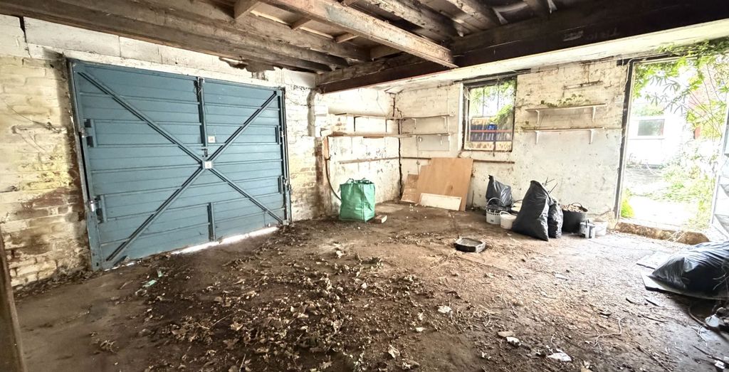 Property photo 2 of 3