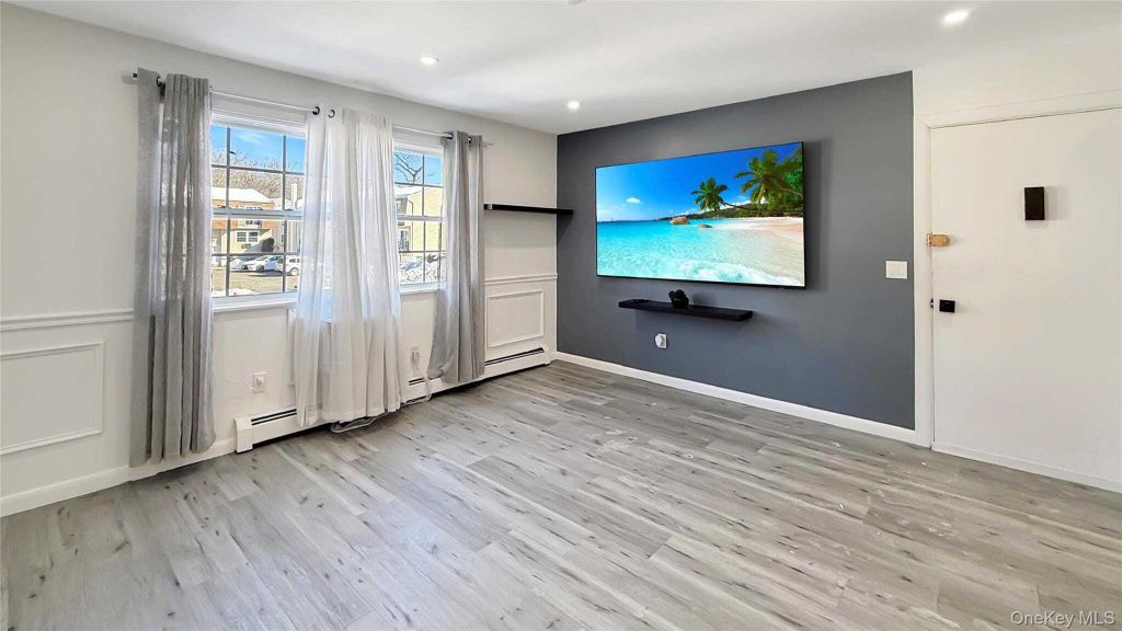 Property photo 3 of 9 <Alttext/>