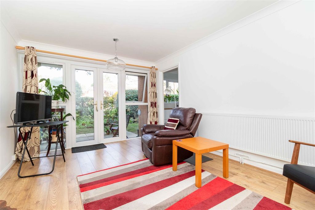 Property photo 3 of 11 Guardian-5.Jpg