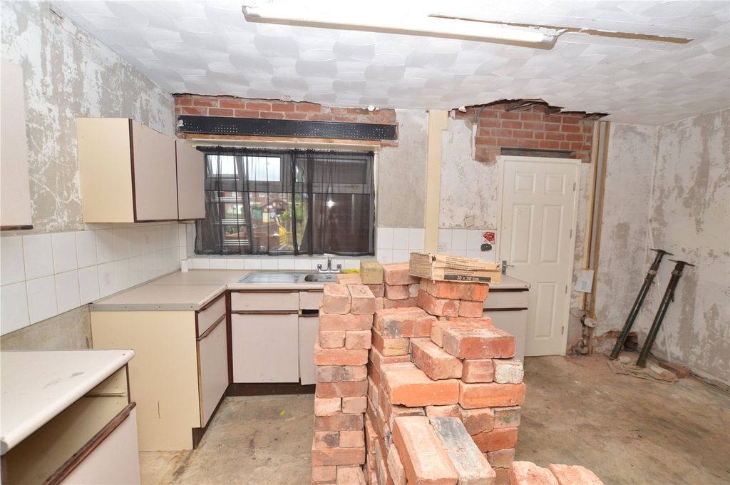 Property photo 3 of 14 Picture No. 05