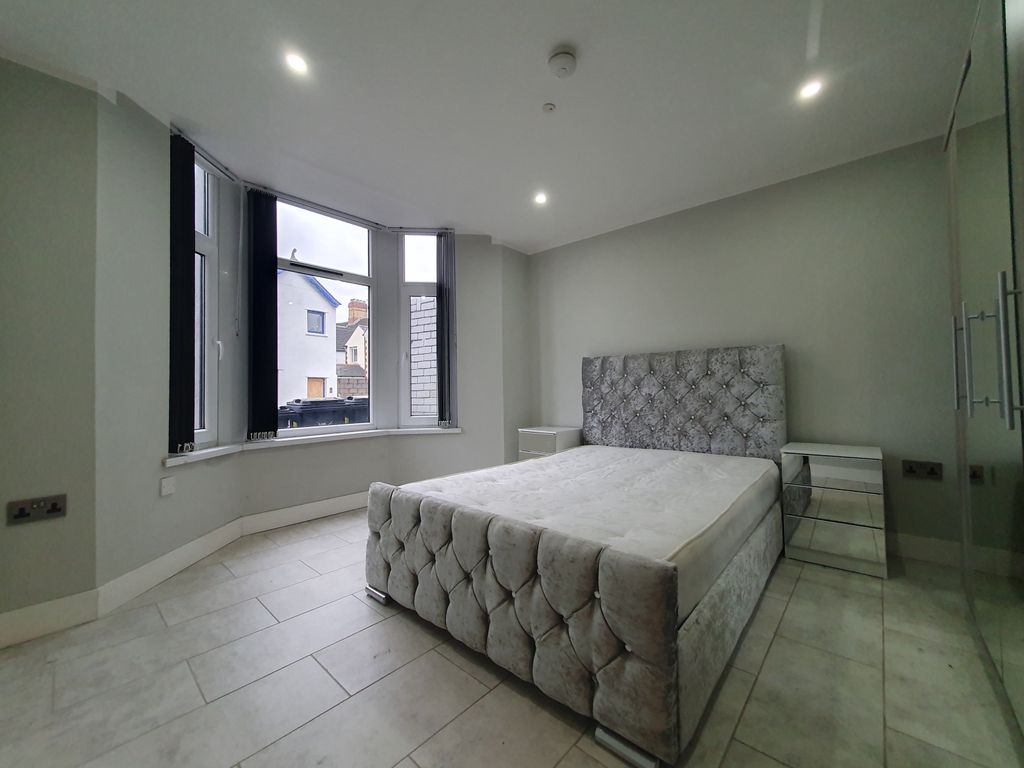 Property photo 2 of 11 Gallery