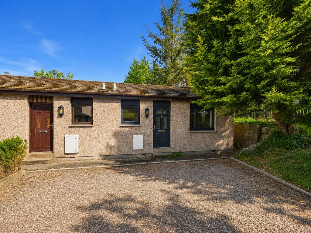 Property photo 1 of 13 Outside