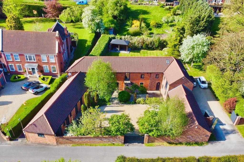 Property photo 1 of 30 4166643