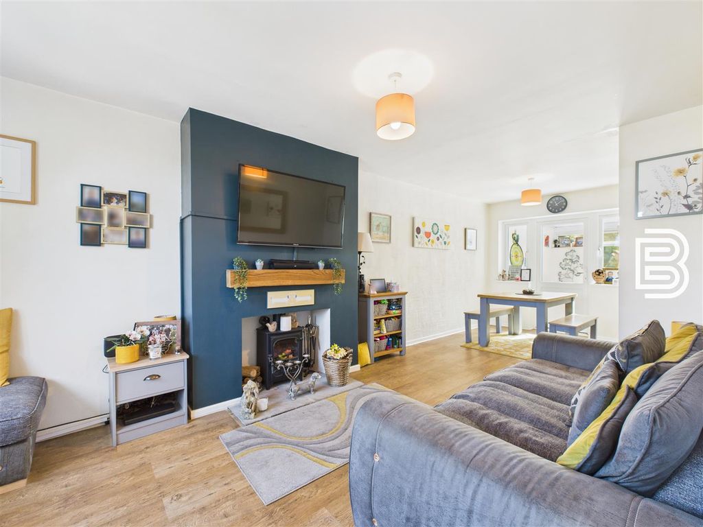 Property photo 2 of 24 Cam05587G0-Pr0007-Still007.Jpg