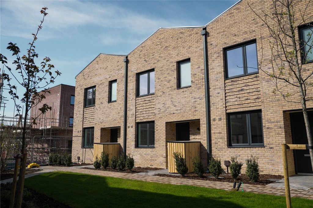 Property photo 1 of 12 The Skylark