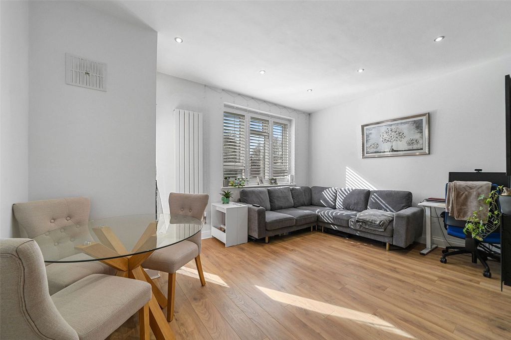 Property photo 1 of 15 Picture No. 04