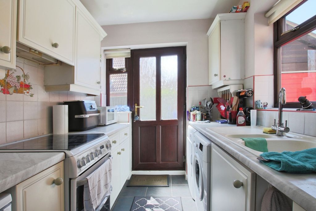 Property photo 2 of 10 4215445