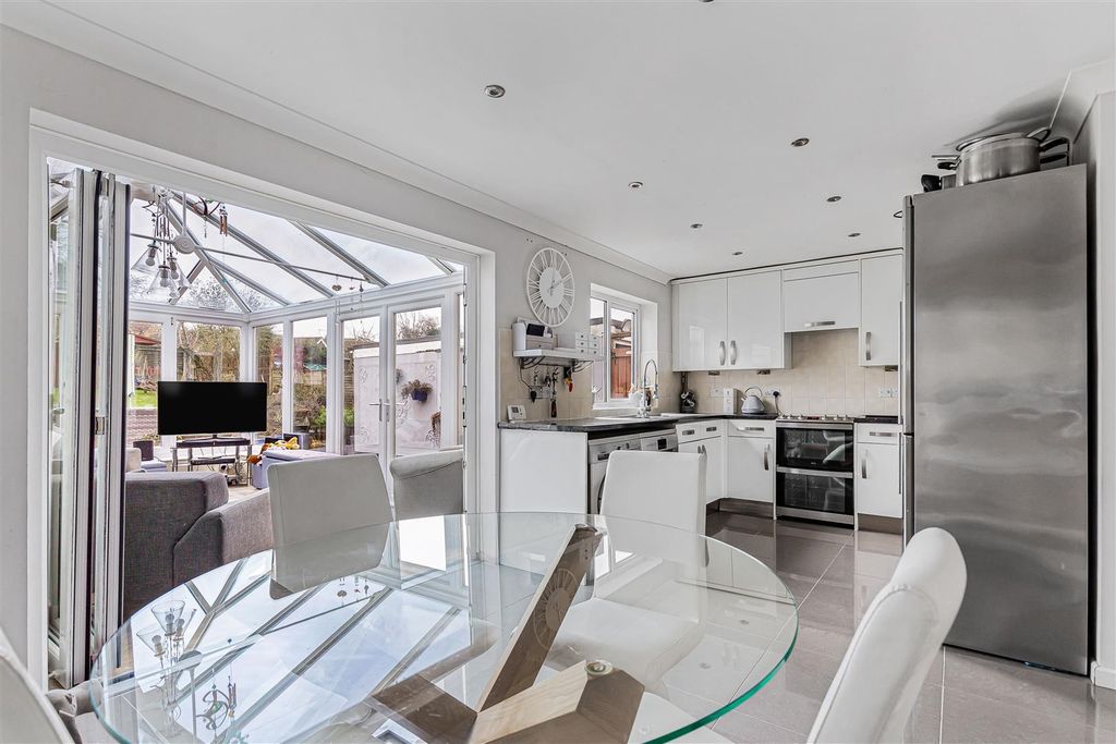 Property photo 2 of 22 17_72826.Jpg