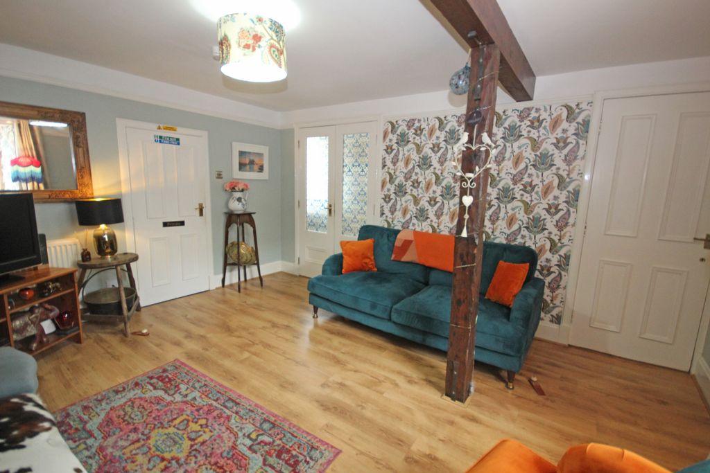 Property photo 3 of 40