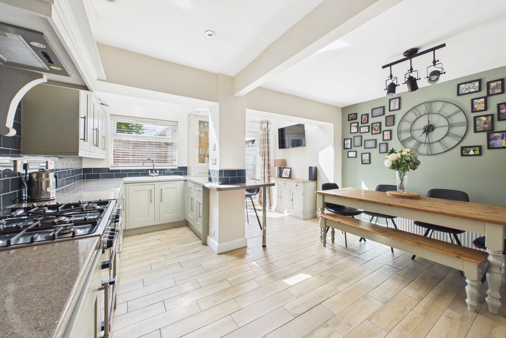 Property photo 2 of 37 Dining Kitchen