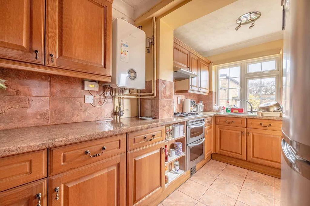 Property photo 3 of 13