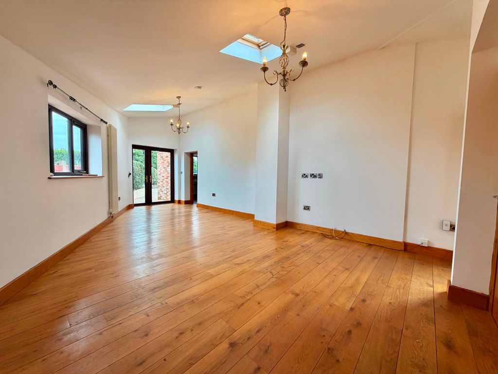 Property photo 3 of 29