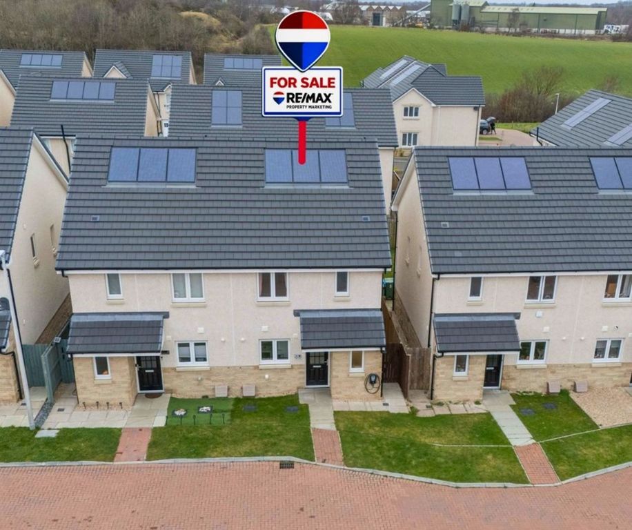 Property photo 1 of 18 Front Of Property