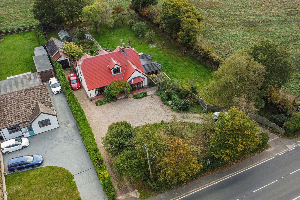 Property photo 2 of 59 Pt-Fc(Col)-Thebirches-3