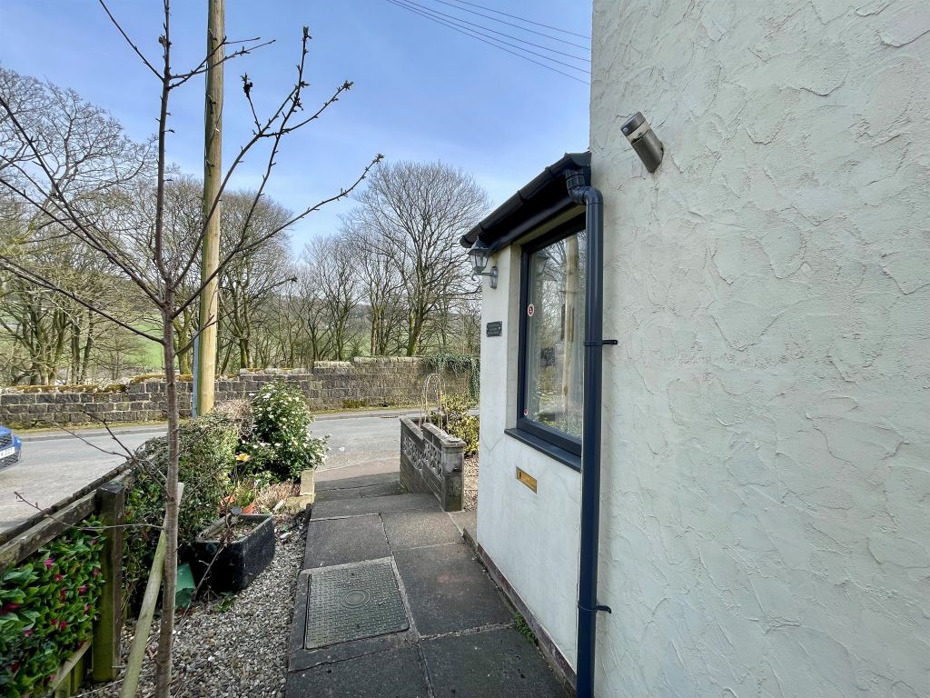 Property photo 2 of 21