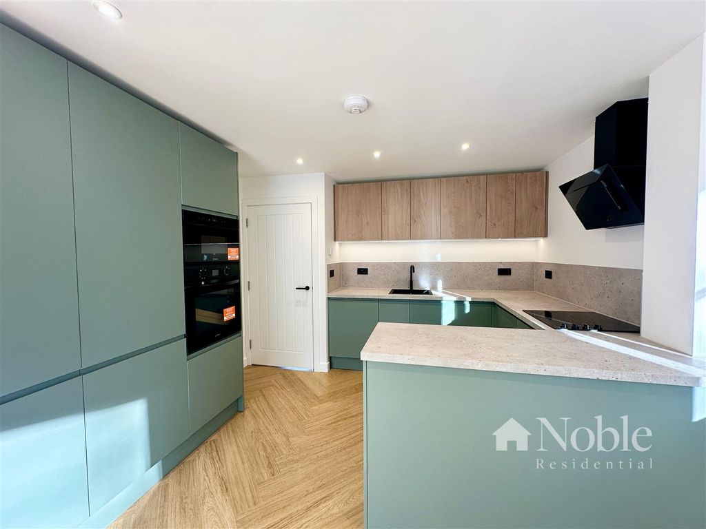 Property photo 2 of 23 Kitchen