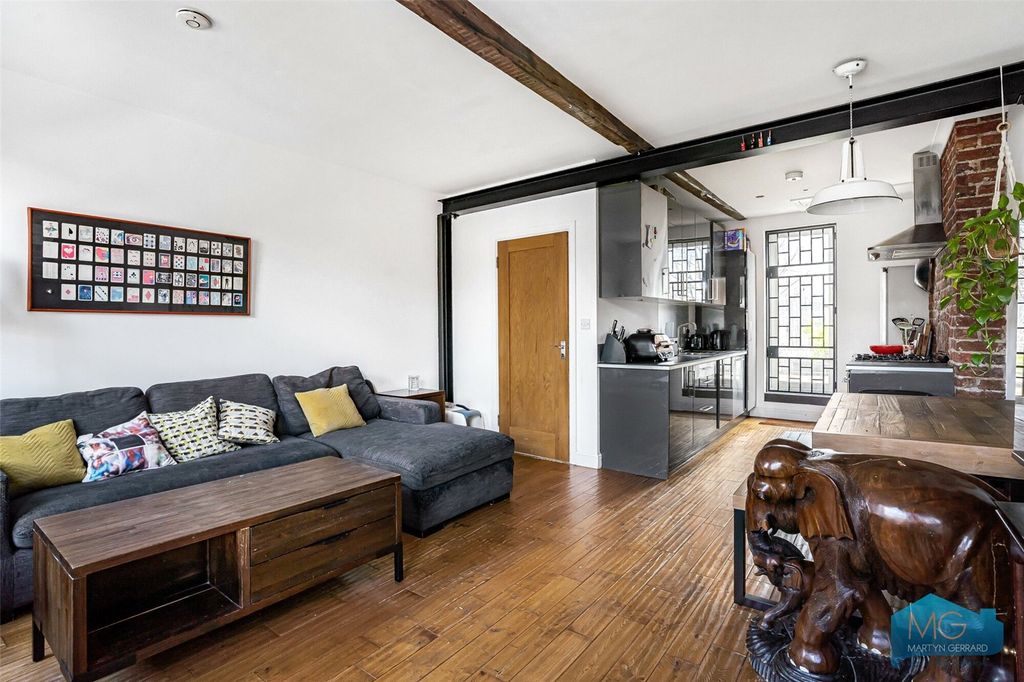 Additional image 9 of 3 bed flat for saleHighbury Park, London N5
