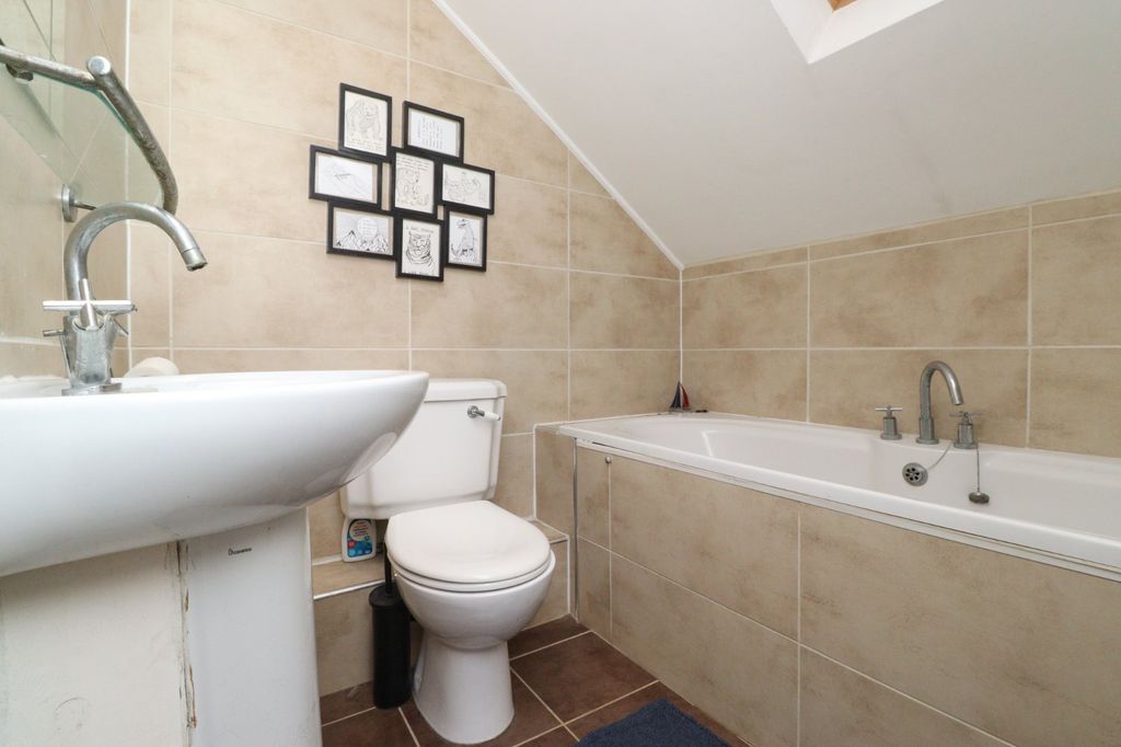 Additional image 13 of 3 bed flat for saleBerkeley Road, Birchington CT7