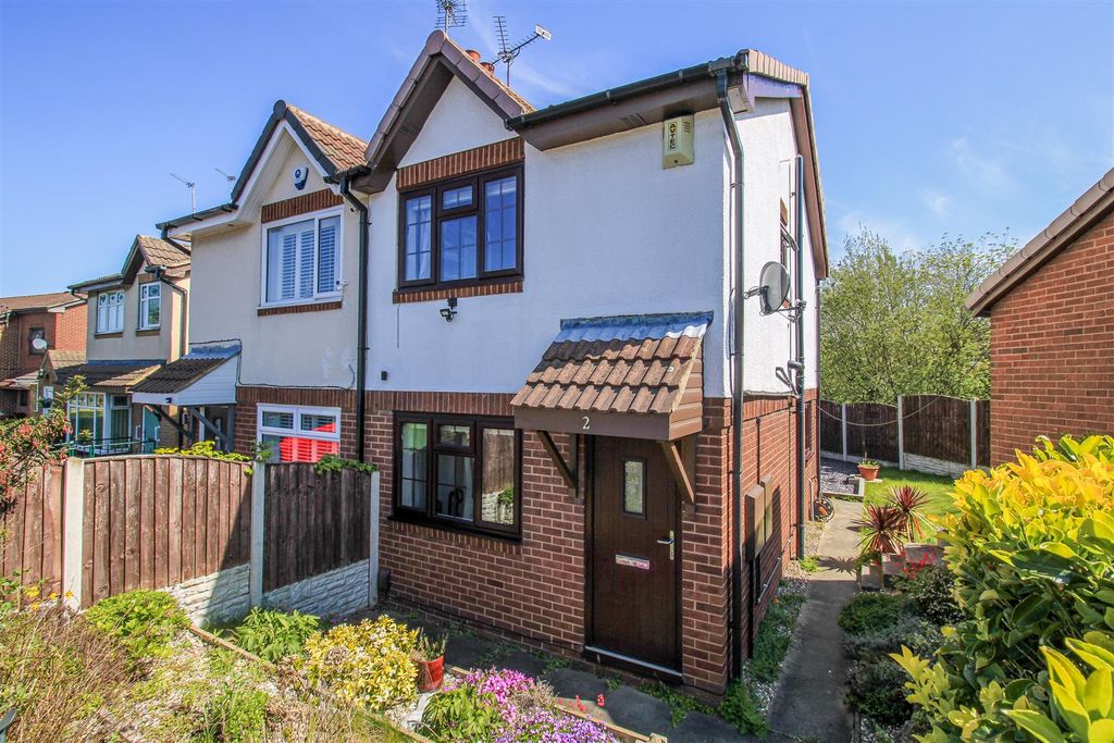 Property photo 1 of 11