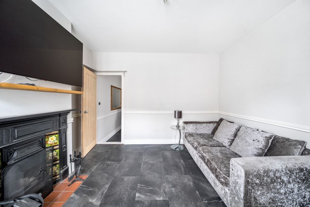 Property photo 3 of 7 3