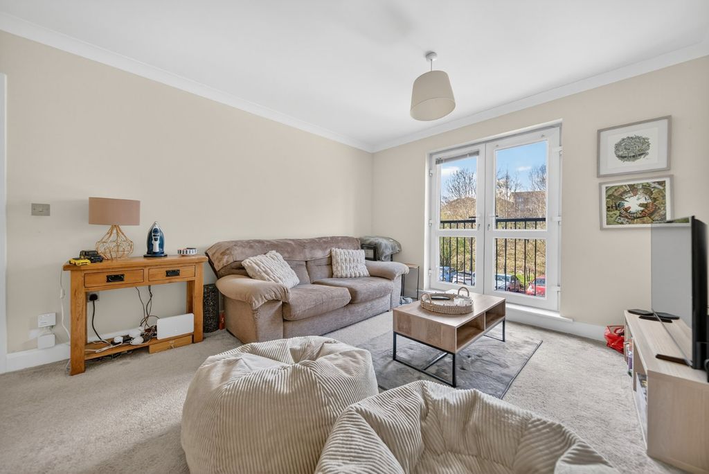 Property photo 2 of 12 Picture No. 14