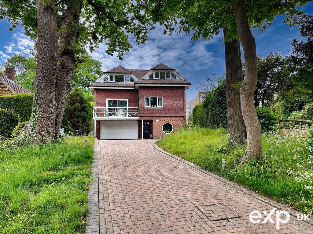 Property photo 1 of 25