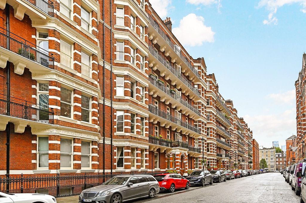 Property photo 2 of 23 24-Ashley-Gardens (22).Jpg