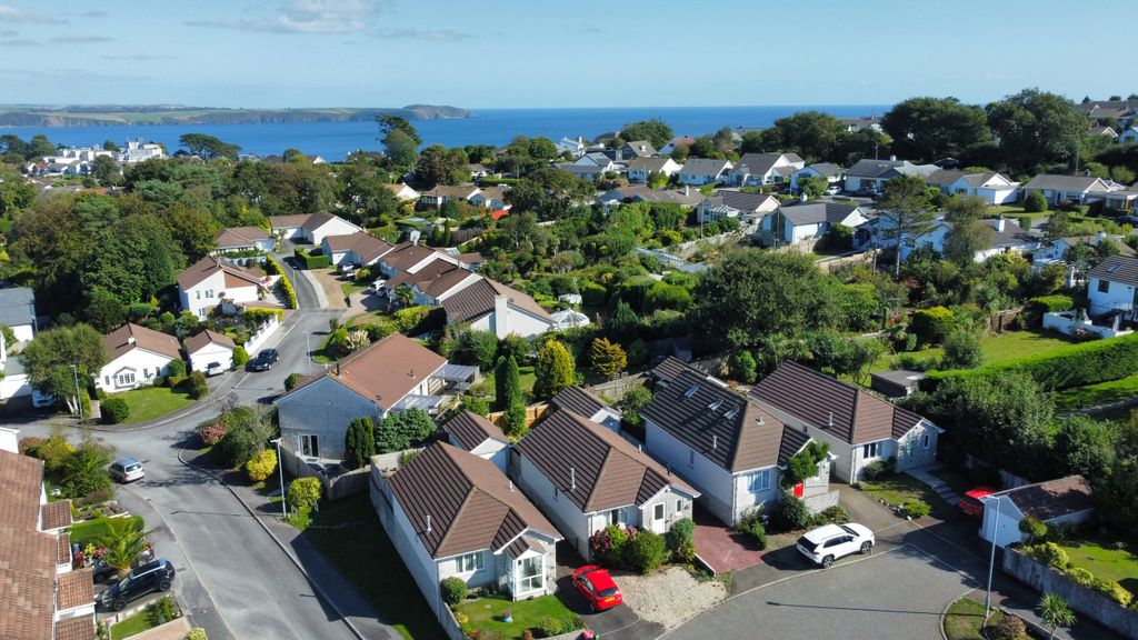 Property photo 2 of 17 Drone